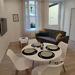 Le Jardin Secret Conciergeriedamecarcas 公寓