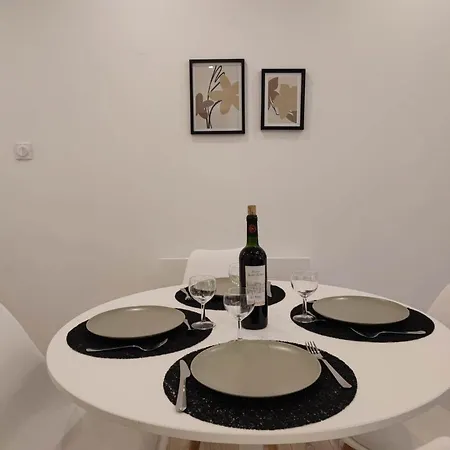 Le Jardin Secret Conciergeriedamecarcas アパート *